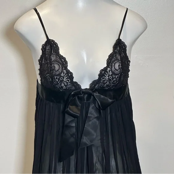 Victoria’s Secret S Black Babydoll Nightie Lace Sheer Lingerie Adjustable 2005 - Picture 4 of 10